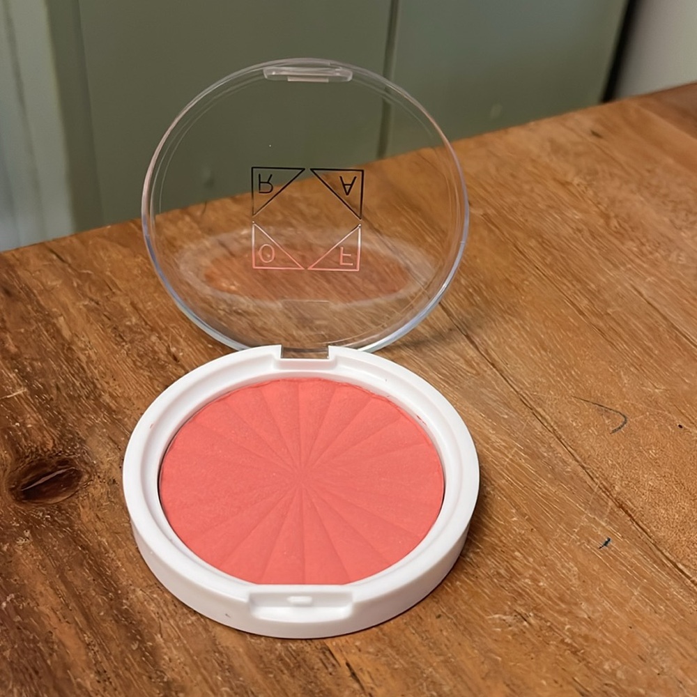 OFRA  Candy Apple Blush - Picture 4 of 8